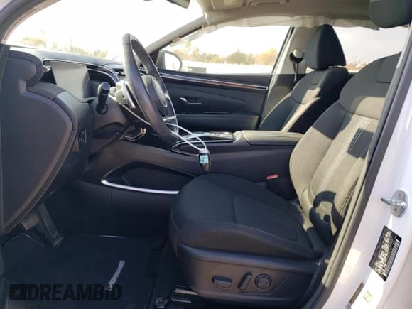 ✅ 2022 Hyundai Tucson SEL Convenience • VIN: KM8JFCA15NU051131 • Lot: 79248714. Wystawiony na Copart z przebiegiem 28 980 mil. Bezpłatny archiwum sprzedaży aukcyjnych z USA i szczegółowy raport historii pojazdu na DreamBid. Zdjęcie 7.