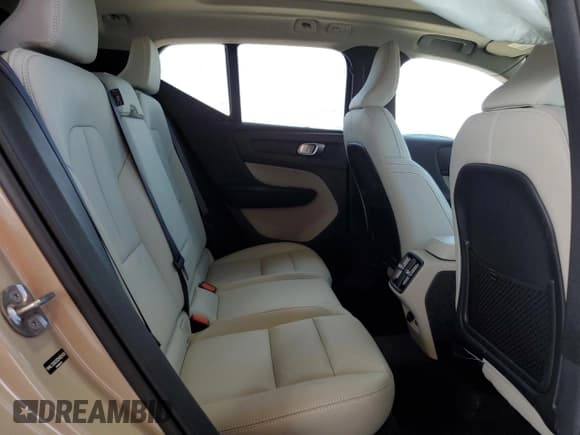 ✅ 2025 Volvo XC40 Plus Dark Theme • VIN: YV4L12UC2S2452420 • Лот: 65425135. Опубликован ранее на Copart с пробегом 5 905 миль. Бесплатный доступ к архиву аукционных продаж из США и подробный отчёт об истории автомобиля на DreamBid. Изображение 11.