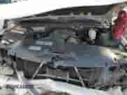 2005 Chevrolet Suburban LT с VIN 3GNGC26G15G153647, выставлен на аукционе Copart как лот 74104924 с пробегом 220 266 миль миль и Списание • Salvage title. История ставок и продаж доступна на DreamBid. Изображение 13.