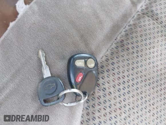 ✅ 2002 Chevrolet Suburban LS • VIN: 3GNEC16Z82G353245 • Лот: 41220885. Опубликован ранее на IAAI с пробегом Не указан. Бесплатный доступ к архиву аукционных продаж из США и подробный отчёт об истории автомобиля на DreamBid. Изображение 11.