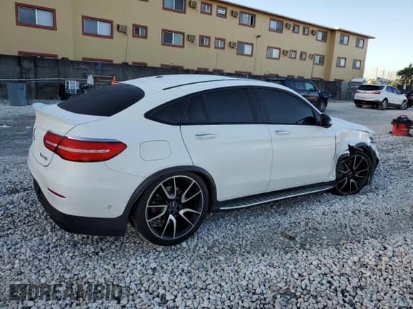 ✅ 2019 Mercedes-Benz GLC 43 AMG • VIN: WDC0J6EB0KF493795 • Lot: 90988865. Listed on Copart with 71,094 mi. Free auction sales archive from the USA and detailed vehicle history report at DreamBid. Image 3.