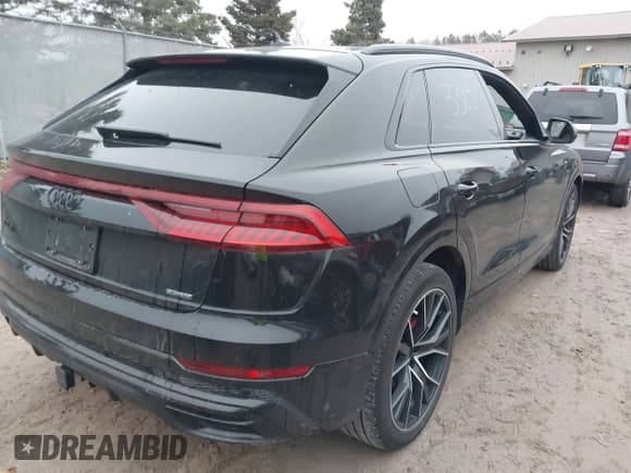 ✅ 2023 Audi Q8 Prestige • VIN: WA1FVBF13PD019369 • Lot: 43783365. Listed on IAAI with 33,679 mi. Free auction sales archive from the USA and detailed vehicle history report at DreamBid. Image 4.