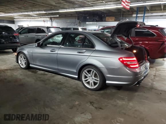 ✅ 2013 Mercedes-Benz C 300 Luxury • VIN: WDDGF8AB9DR253045 • Lot: 86886085. Listed on Copart with 88,735 mi. Free auction sales archive from the USA and detailed vehicle history report at DreamBid. Image 2.
