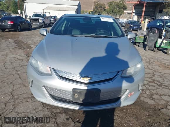 2018 Chevrolet Volt LT with VIN 1G1RC6S50JU146041, listed as a IAAI auction lot 43462277 with 111,100 mi miles and . Bid and sale history available at DreamBid. Image 12.