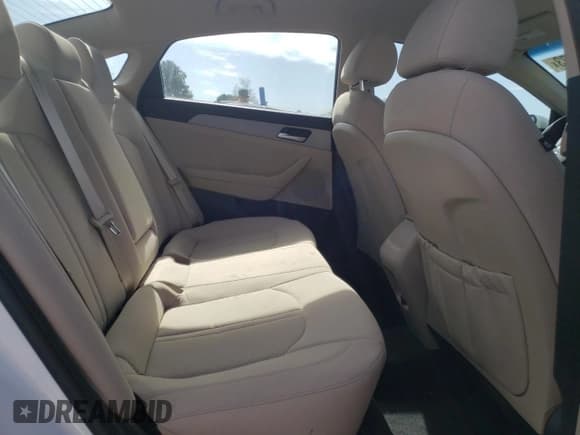 ✅ 2019 Hyundai Sonata SE • VIN: 5NPE24AF6KH782711 • Лот: 40066233. Опубликован ранее на Copart с пробегом Не указан. Бесплатный доступ к архиву аукционных продаж из США и подробный отчёт об истории автомобиля на DreamBid. Изображение 10.