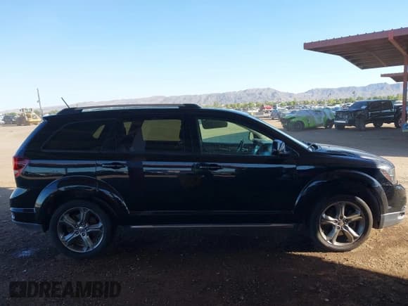 ✅ 2017 Dodge Journey Crossroad Plus • VIN: 3C4PDCGG3HT536088 • Lot: 43296067. Listed on IAAI with 106,071 mi. Free auction sales archive from the USA and detailed vehicle history report at DreamBid. Image 13.