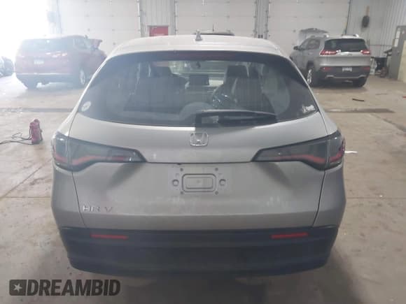 ✅ 2024 Honda HR-V LX • VIN: 3CZRZ2H31RM756478 • Lot: 42372882. Listed on IAAI with 10,166 mi. Free auction sales archive from the USA and detailed vehicle history report at DreamBid. Image 17.