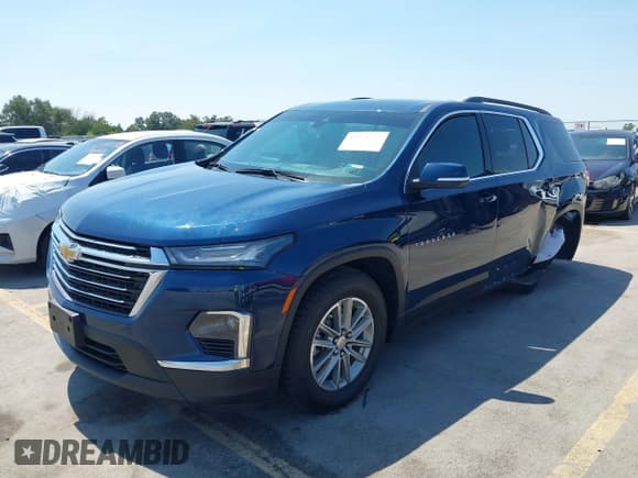 ✅ 2022 Chevrolet Traverse LT Cloth • VIN: 1GNERGKW1NJ104429 • Lot: 43174772. Wystawiony na IAAI z przebiegiem 66 873 mil. Bezpłatny archiwum sprzedaży aukcyjnych z USA i szczegółowy raport historii pojazdu na DreamBid. Zdjęcie 20.