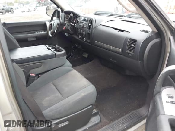 ✅ 2009 Chevrolet Silverado 1500 LT • VIN: 3GCEC23J89G191060 • Lot: 43398040. Listed on IAAI with 143,188 mi. Free auction sales archive from the USA and detailed vehicle history report at DreamBid. Image 5.