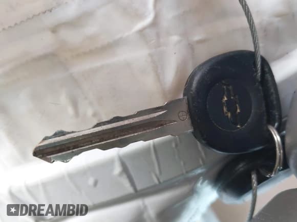 ✅ 2007 Chevrolet Suburban LT • VIN: 1GNFC16J27J216127 • Lot: 43141201. Listed on IAAI with 214,749 mi. Free auction sales archive from the USA and detailed vehicle history report at DreamBid. Image 11.