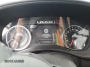 ✅ 2023 Ram 2500 Laramie • VIN: 3C6UR5FL4PG580565 • Lot: 71935344. Wystawiony na Copart z przebiegiem 13 939 mil. Bezpłatny archiwum sprzedaży aukcyjnych z USA i szczegółowy raport historii pojazdu na DreamBid. Zdjęcie 9.