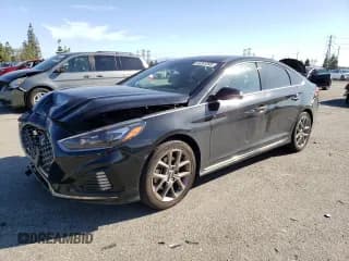 ✅ 2018 Hyundai Sonata Limited Plus • VIN: 5NPE34AB0JH720262 • Lot: 46281093. Listed on Copart with 63,230 mi. Free auction sales archive from the USA and detailed vehicle history report at DreamBid. Image 1.