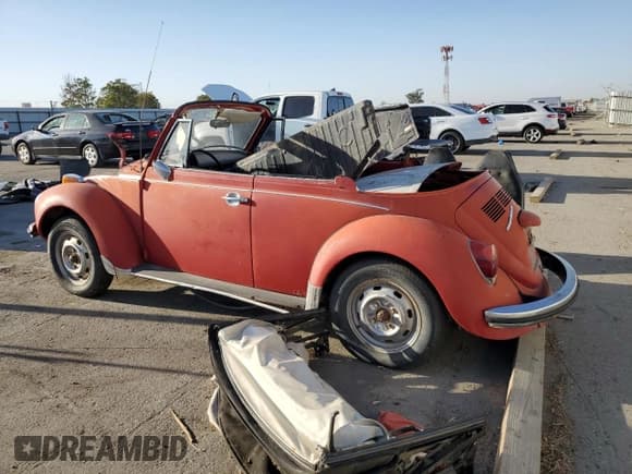 ✅ 1973 Volkswagen Beetle • VIN: 1532994213 • Lot: 72988214. Wystawiony na Copart z przebiegiem 2 600 mil. Bezpłatny archiwum sprzedaży aukcyjnych z USA i szczegółowy raport historii pojazdu na DreamBid. Zdjęcie 2.