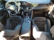 ✅ 2021 Alfa Romeo Giulia Quadrifoglio • VIN: ZARFAMEV2M7646078 • Lot: 82237543. Wystawiony na Copart z przebiegiem Nie podano. Bezpłatny archiwum sprzedaży aukcyjnych z USA i szczegółowy raport historii pojazdu na DreamBid. Zdjęcie 8.