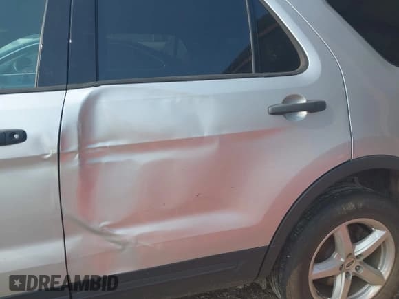 ✅ 2018 Ford Explorer • VIN: 1FM5K7B82JGB99729 • Lot: 39946752. Wystawiony na IAAI z przebiegiem 109 021 mil. Bezpłatny archiwum sprzedaży aukcyjnych z USA i szczegółowy raport historii pojazdu na DreamBid. Zdjęcie 6.