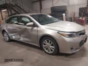 ✅ 2014 Toyota Avalon Limited • VIN: 4T1BK1EB7EU123454 • Lot: 42494629. Wystawiony na IAAI z przebiegiem 106 129 mil. Bezpłatny archiwum sprzedaży aukcyjnych z USA i szczegółowy raport historii pojazdu na DreamBid. Zdjęcie 13.