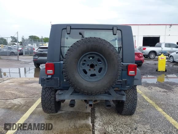 ✅ 2008 Jeep Wrangler Unlimited X • VIN: 1J4GA39198L529900 • Lot: 43056730. Listed on IAAI with 145,039 mi. Free auction sales archive from the USA and detailed vehicle history report at DreamBid. Image 16.