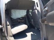 ✅ 2022 Chevrolet Silverado 1500 LT Trail Boss • VIN: 3GCPYFED3NG191955 • Lot: 42676283. Wystawiony na IAAI z przebiegiem 48 933 mil. Bezpłatny archiwum sprzedaży aukcyjnych z USA i szczegółowy raport historii pojazdu na DreamBid. Zdjęcie 8.