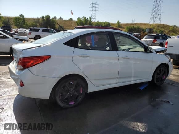 ✅ 2013 Hyundai Accent GLS • VIN: KMHCT4AE0DU444169 • Лот: 70630994. Опубликован ранее на Copart с пробегом 128 644 миль. Бесплатный доступ к архиву аукционных продаж из США и подробный отчёт об истории автомобиля на DreamBid. Изображение 3.