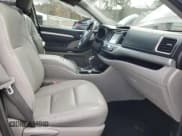 ✅ 2014 Toyota Highlander XLE • VIN: 5TDJKRFH9ES013575 • Лот: 91879845. Опубликован ранее на Copart с пробегом 121 462 миль. Бесплатный доступ к архиву аукционных продаж из США и подробный отчёт об истории автомобиля на DreamBid. Изображение 7.