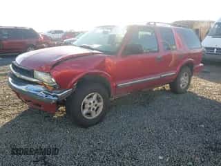 2000 Chevrolet Blazer LT z VIN 1GNDT13W6Y2243611, wystawiony jako IAAI lot #43242790 z przebiegiem 251 823 mil mil oraz . Historia ofert i sprzedaży dostępna na DreamBid. Obrazek 2.