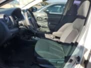 ✅ 2017 Nissan Versa SV • VIN: 3N1CN7APXHK435358 • Lot: 91653475. Wystawiony na Copart z przebiegiem 107 373 mil. Bezpłatny archiwum sprzedaży aukcyjnych z USA i szczegółowy raport historii pojazdu na DreamBid. Zdjęcie 7.