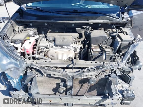 ✅ 2018 Toyota RAV4 XLE • VIN: 2T3RFREV4JW743546 • Lot: 42302901. Wystawiony na IAAI z przebiegiem 105 067 mil. Bezpłatny archiwum sprzedaży aukcyjnych z USA i szczegółowy raport historii pojazdu na DreamBid. Zdjęcie 10.