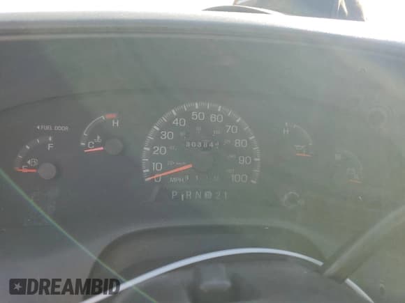 ✅ 1997 Ford F-150 • VIN: 1FTDX17W5VKB78253 • Lot: 87024415. Listed on Copart with 303,843 mi. Free auction sales archive from the USA and detailed vehicle history report at DreamBid. Image 9.