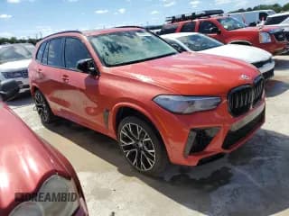 ✅ 2023 BMW X5 M • VIN: 5YMJU0C07P9P13978 • Lot: 49664573. Wystawiony na Copart z przebiegiem Nie podano. Bezpłatny archiwum sprzedaży aukcyjnych z USA i szczegółowy raport historii pojazdu na DreamBid. Zdjęcie 4.