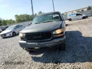 ✅ 2000 GMC Sierra 1500 SLE • VIN: 1GTEK14T4YZ196445 • Лот: 81857885. Опубликован ранее на Copart с пробегом Не указан. Бесплатный доступ к архиву аукционных продаж из США и подробный отчёт об истории автомобиля на DreamBid. Изображение 13.