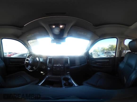 2017 Ram 1500 Night z VIN 1C6RR7MT0HS561087, wystawiony jako IAAI lot #43188191 z przebiegiem 138 239 mil mil oraz . Historia ofert i sprzedaży dostępna na DreamBid. Obrazek 19.