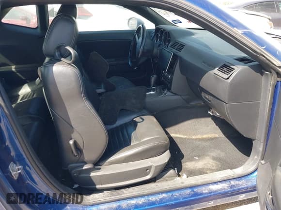 ✅ 2010 Dodge Challenger SE • VIN: 2B3CJ4DV8AH159175 • Lot: 41405959. Wystawiony na IAAI z przebiegiem 169 870 mil. Bezpłatny archiwum sprzedaży aukcyjnych z USA i szczegółowy raport historii pojazdu na DreamBid. Zdjęcie 5.