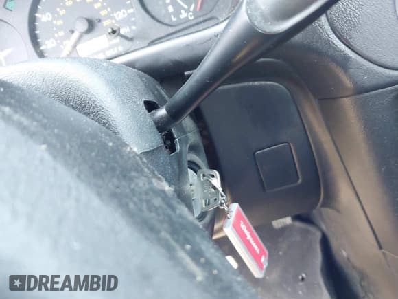 ✅ 2001 Mitsubishi Mirage DE • VIN: JA3AY11A71U051157 • Lot: 41775546. Wystawiony na IAAI z przebiegiem 139 647 mil. Bezpłatny archiwum sprzedaży aukcyjnych z USA i szczegółowy raport historii pojazdu na DreamBid. Zdjęcie 11.