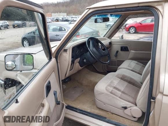 ✅ 1992 Ford Ranger • VIN: 1FTCR14U6NTA79847 • Лот: 41919486. Опубликован ранее на IAAI с пробегом 46 062 миль. Бесплатный доступ к архиву аукционных продаж из США и подробный отчёт об истории автомобиля на DreamBid. Изображение 5.