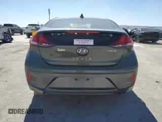 2022 Hyundai Ioniq SE с VIN KMHC75LC4NU282571, выставлен на аукционе Copart как лот 77684944 с пробегом 82 047 миль миль и Списание • Salvage title. История ставок и продаж доступна на DreamBid. Изображение 6.