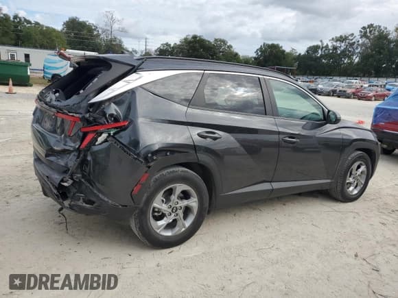 ✅ 2022 Hyundai Tucson SEL • VIN: 5NMJB3AE5NH045825 • Lot: 79861644. Wystawiony na Copart z przebiegiem 56 956 mil. Bezpłatny archiwum sprzedaży aukcyjnych z USA i szczegółowy raport historii pojazdu na DreamBid. Zdjęcie 3.