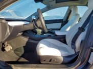 ✅ 2021 Tesla Model 3 Standard Range Plus • VIN: 5YJ3E1EA0MF875267 • Lot: 93775125. Wystawiony na Copart z przebiegiem 31 648 mil. Bezpłatny archiwum sprzedaży aukcyjnych z USA i szczegółowy raport historii pojazdu na DreamBid. Zdjęcie 7.