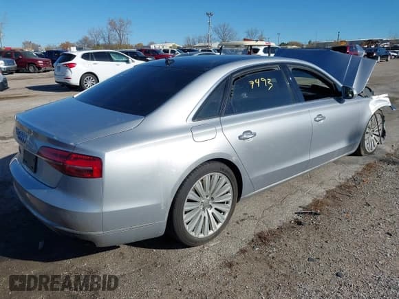 ✅ 2015 Audi A8 3.0T • VIN: WAU3GAFD7FN006279 • Lot: 43687493. Wystawiony na IAAI z przebiegiem 123 456 mil. Bezpłatny archiwum sprzedaży aukcyjnych z USA i szczegółowy raport historii pojazdu na DreamBid. Zdjęcie 4.