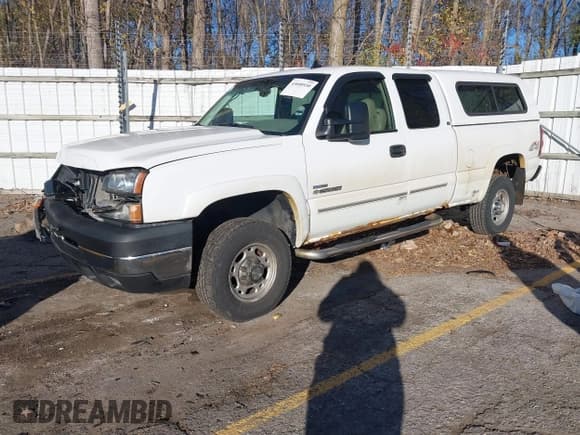 ✅ 2007 Chevrolet Silverado 2500HD LT2 • VIN: 1GCHK29D27E126212 • Лот: 43600930. Опубликован ранее на IAAI с пробегом Не указан. Бесплатный доступ к архиву аукционных продаж из США и подробный отчёт об истории автомобиля на DreamBid. Изображение 17.