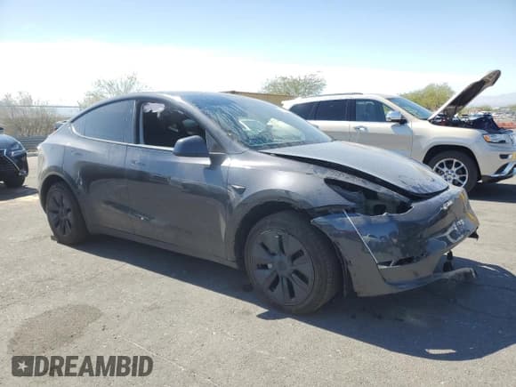 ✅ 2025 Tesla Model Y Long Range • VIN: 7SAYGDED2SF266130 • Lot: 80688045. Wystawiony na Copart z przebiegiem 7 556 mil. Bezpłatny archiwum sprzedaży aukcyjnych z USA i szczegółowy raport historii pojazdu na DreamBid. Zdjęcie 4.