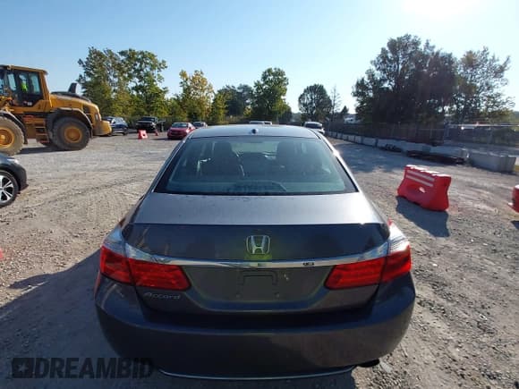 ✅ 2015 Honda Accord EX-L • VIN: 1HGCR2F81FA182002 • Lot: 43343552. Listed on IAAI with 135,341 mi. Free auction sales archive from the USA and detailed vehicle history report at DreamBid. Image 16.