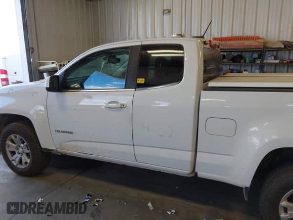 2020 Chevrolet Colorado 4WD LT z VIN 1GCHTCEA3L1189075, wystawiony jako IAAI lot #42710899 z przebiegiem 71 439 mil mil oraz . Historia ofert i sprzedaży dostępna na DreamBid. Obrazek 14.