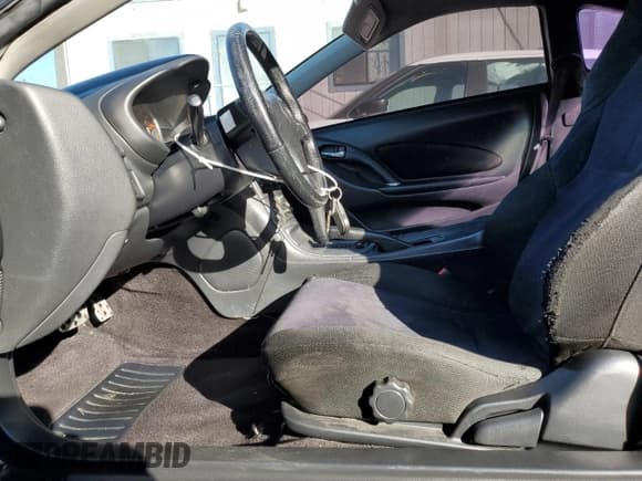 ✅ 2003 Toyota Celica GTS • VIN: JTDDY32T230068615 • Lot: 92532105. Wystawiony na Copart z przebiegiem 230 260 mil. Bezpłatny archiwum sprzedaży aukcyjnych z USA i szczegółowy raport historii pojazdu na DreamBid. Zdjęcie 7.