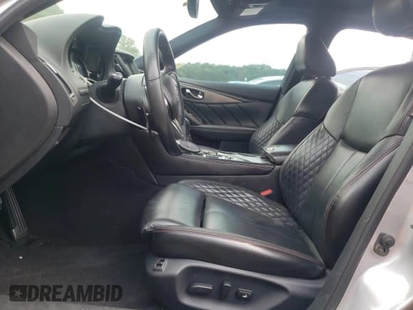 ✅ 2018 Infiniti Q50 Red Sport 400 • VIN: JN1FV7AP9JM461646 • Лот: 55785605. Опубликован ранее на Copart с пробегом 101 747 миль. Бесплатный доступ к архиву аукционных продаж из США и подробный отчёт об истории автомобиля на DreamBid. Изображение 7.