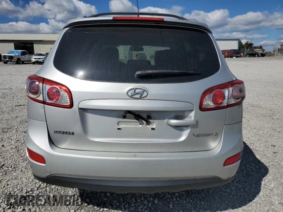 ✅ 2011 Hyundai Santa Fe SE • VIN: 5XYZH4AG5BG065507 • Lot: 76147974. Listed on Copart with 223,522 mi. Free auction sales archive from the USA and detailed vehicle history report at DreamBid. Image 6.