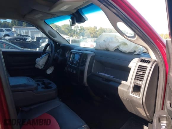 ✅ 2015 Ram 1500 Tradesman • VIN: 1C6RR7FG0FS597147 • Lot: 43514278. Wystawiony na IAAI z przebiegiem 230 356 mil. Bezpłatny archiwum sprzedaży aukcyjnych z USA i szczegółowy raport historii pojazdu na DreamBid. Zdjęcie 5.