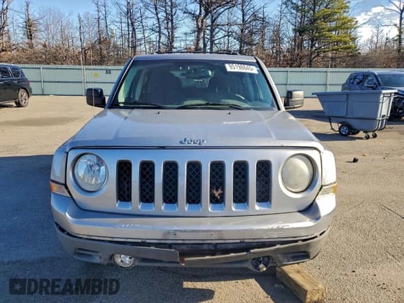 ✅ 2016 Jeep Patriot Sport • VIN: 1C4NJPBA9GD670361 • Lot: 95198645. Listed on Copart with 144,175 mi. Free auction sales archive from the USA and detailed vehicle history report at DreamBid. Image 5.