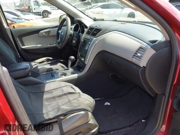 ✅ 2010 Chevrolet Traverse LTZ • VIN: 1GNLRHED3AJ193289 • Лот: 42586997. Опубликован ранее на IAAI с пробегом 226 150 миль. Бесплатный доступ к архиву аукционных продаж из США и подробный отчёт об истории автомобиля на DreamBid. Изображение 5.