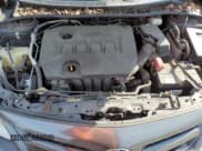 ✅ 2012 Toyota Corolla L • VIN: 2T1BU4EE6CC800319 • Лот: 80910105. Опубликован ранее на Copart с пробегом 180 089 миль. Бесплатный доступ к архиву аукционных продаж из США и подробный отчёт об истории автомобиля на DreamBid. Изображение 11.