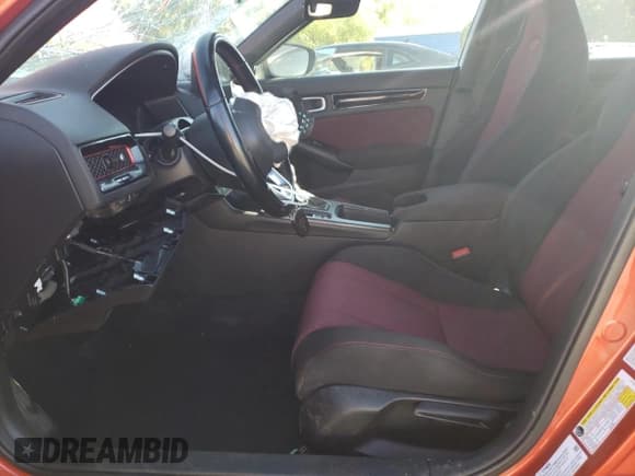 ✅ 2022 Honda Civic Si • VIN: 2HGFE1E54NH473250 • Lot: 84243525. Wystawiony na Copart z przebiegiem 61 960 mil. Bezpłatny archiwum sprzedaży aukcyjnych z USA i szczegółowy raport historii pojazdu na DreamBid. Zdjęcie 7.